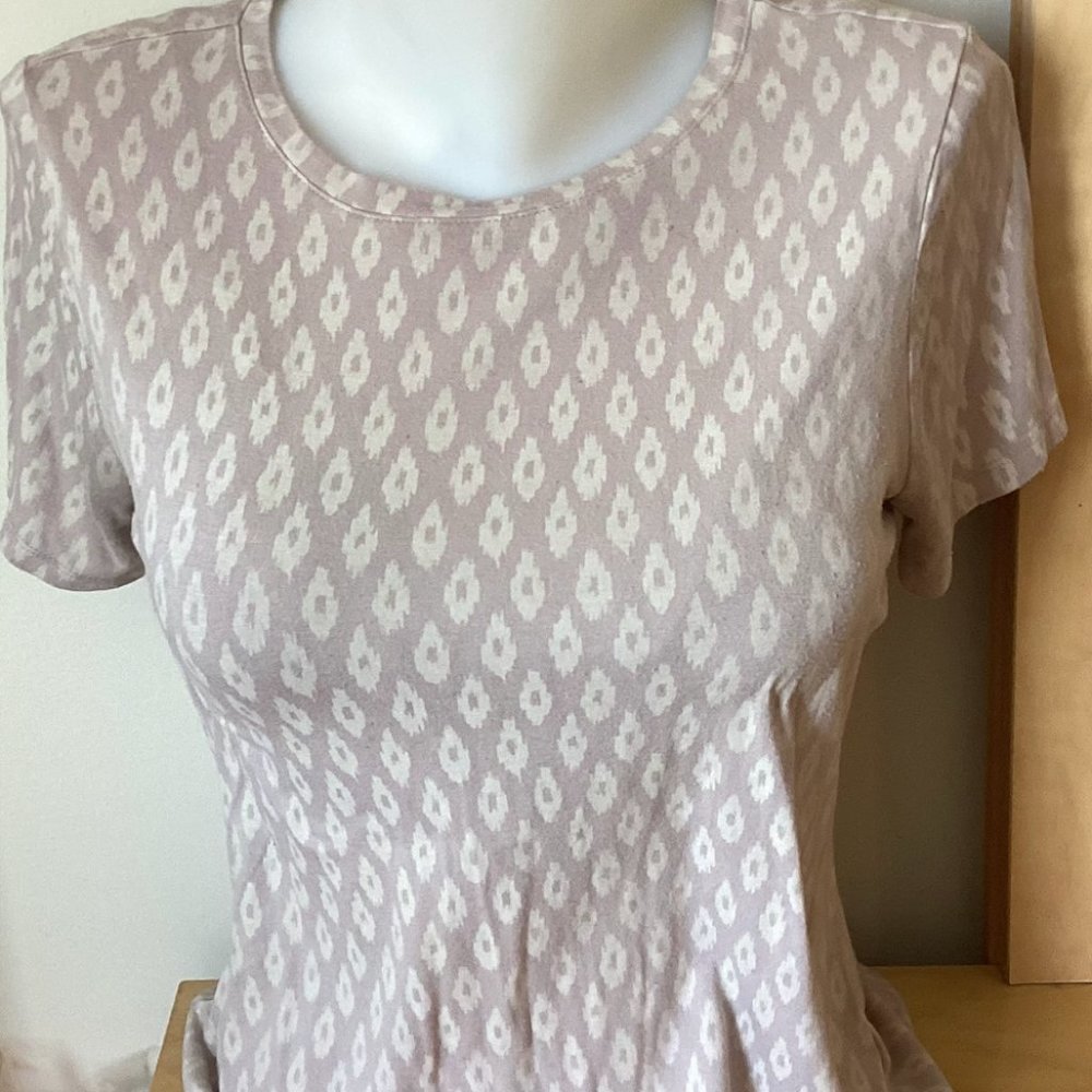 Old Navy Women's Pink and White Short Sleeve Shirt